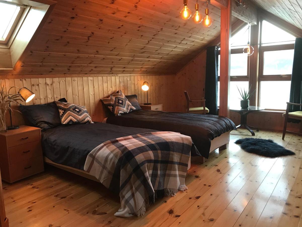 Seaside 3-Bedroom House Svelgen Экстерьер фото